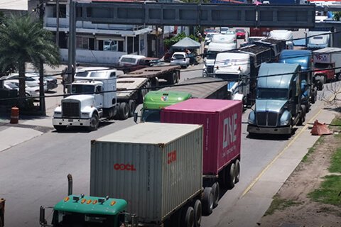 puerto de manzanillo seriamente congestionado (1)