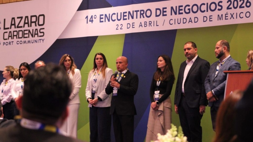 2026年墨西哥拉扎罗港口社区商业洽谈会现场，官方代表回应港口拥堵与海关查验效率低下的结构性问题。